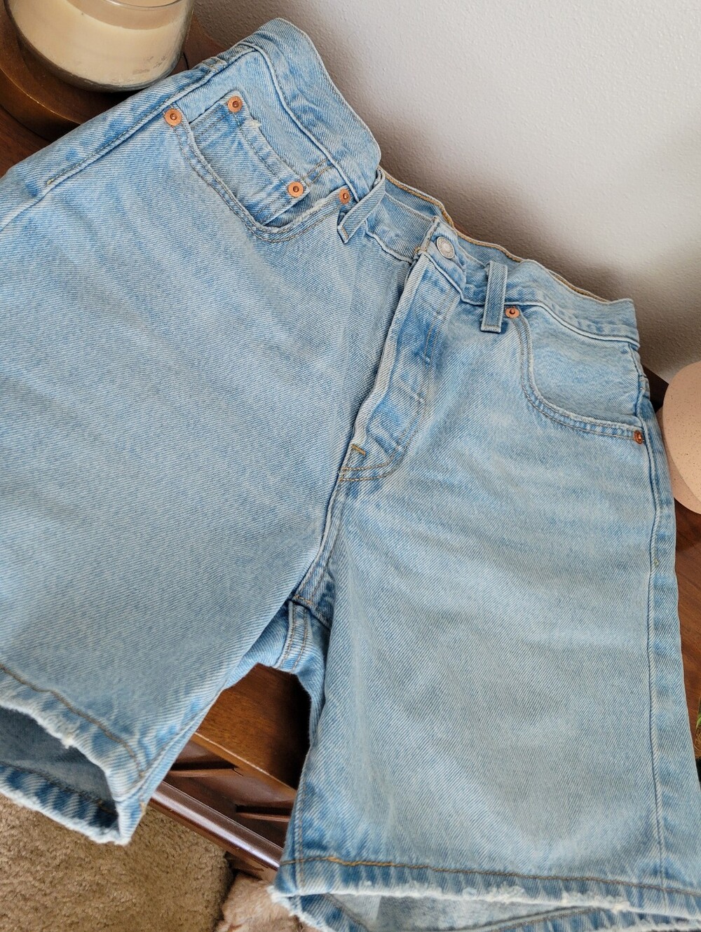 Levi's | 501 Original High-Rise Mid-Thigh Jean Shorts - Take Off (28) - Picture 2 of 7